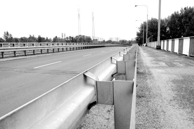 Prefabrykaty w budownictwie drogowym: szybkie wdrożenie i trwałość nawierzchni