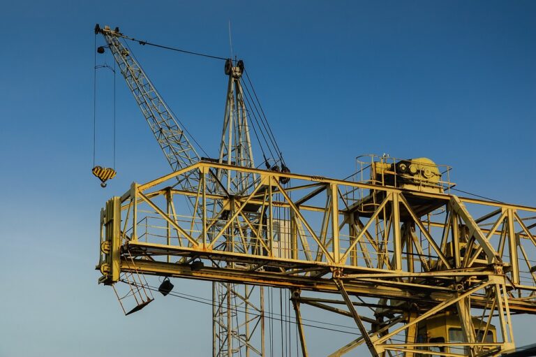 Zawiesia pasowe – dlaczego są niezastąpione w branży logistycznej?